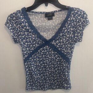 Just Polly Blue Floral Lace-Trim Short Sleeve V-Neck Tee
